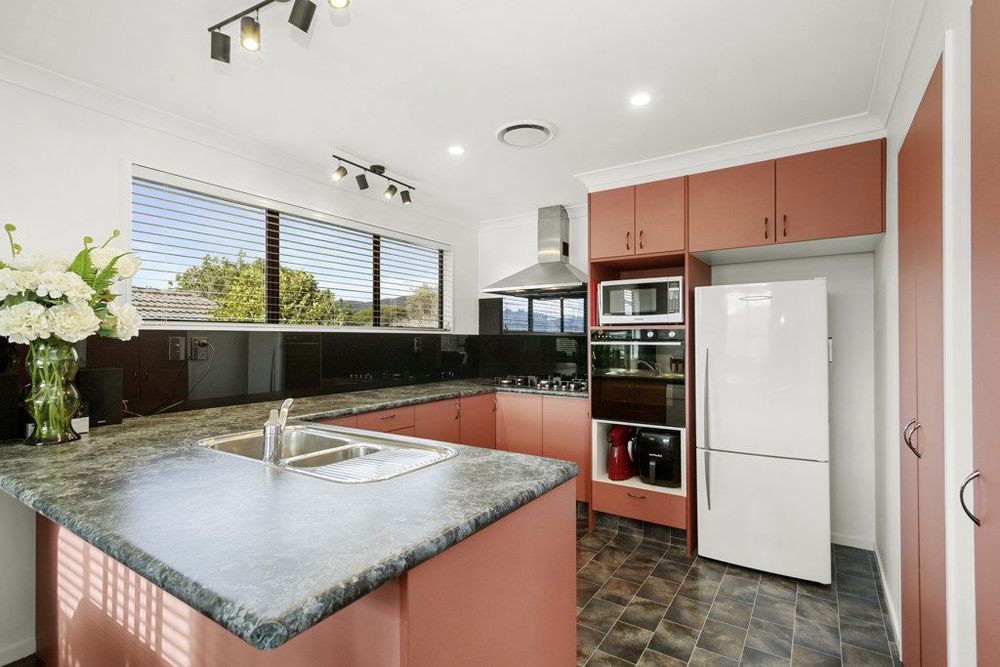 - 155 Kitchen Old - Portfolio