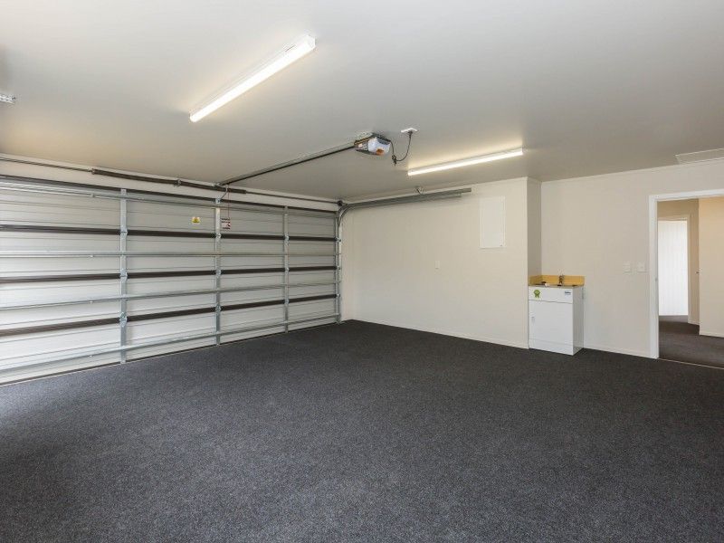 - charles 11 - Spec Homes